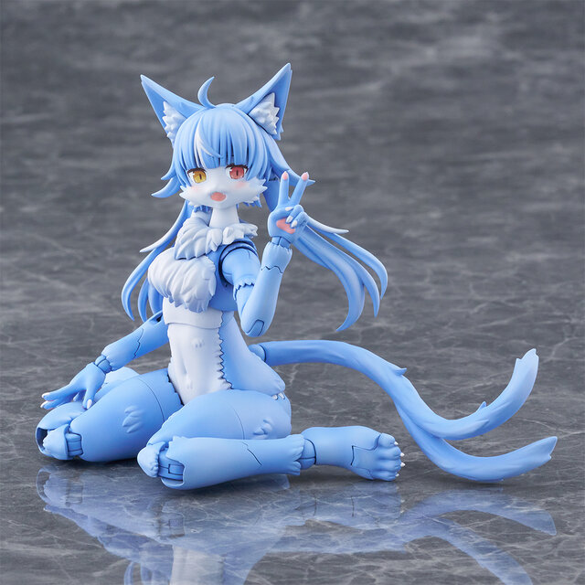 自衛隊公式キャラ「おまねこ」がプラモデルになった！“刺さる要素”をふんだんに盛り込んだ激かわ猫、ただし“オス”である