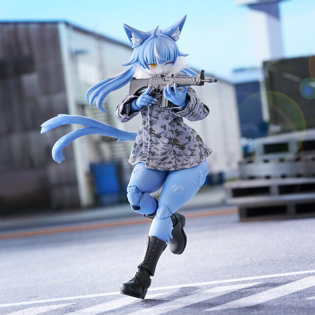 自衛隊公式キャラ「おまねこ」がプラモデルになった!“刺さる要素”をふんだんに盛り込んだ激かわ猫、ただし“オス”である