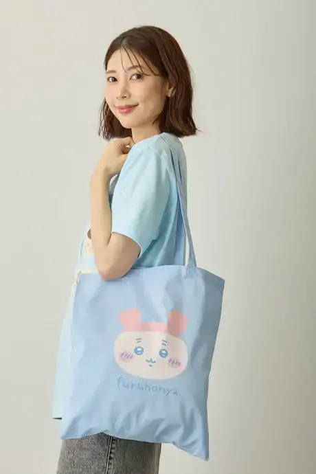 「ちいかわ」自分好みのカラー×キャラクターでオリジナルアイテム作成!新商品のフラットトートバッグとTシャツが7月16日発売