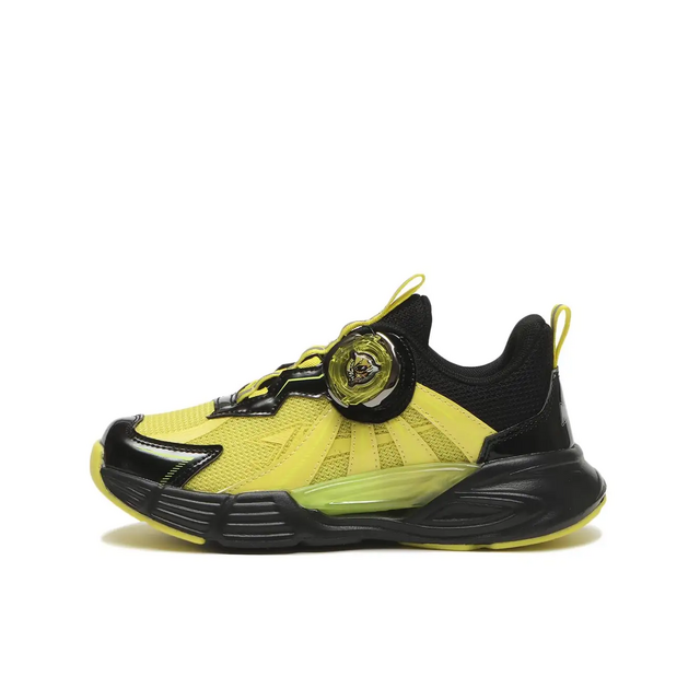 『BEYBLADE X』×「HAWKINS」コラボシューズがカッコイイ!ABC-MARTで7月30日発売