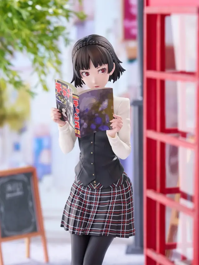 『ペルソナ5 ザ・ロイヤル』ポンコツ尾行シーンの「新島真」フィギュアが予約開始!手にした月刊誌で隠している表情が可愛い