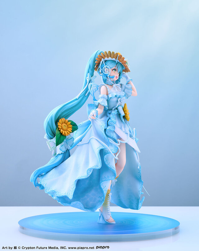 湖に舞い降りた「初音ミク」が爽やかで幻想的！「マジカルミライ 2026」緜氏によるメインビジュアルのフィギュアが予約開始