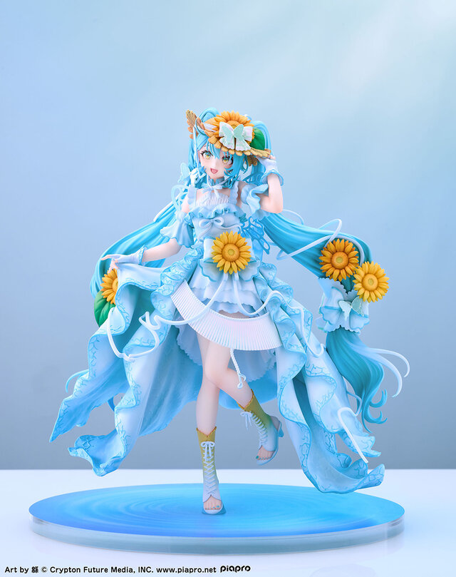 湖に舞い降りた「初音ミク」が爽やかで幻想的！「マジカルミライ 2026」緜氏によるメインビジュアルのフィギュアが予約開始
