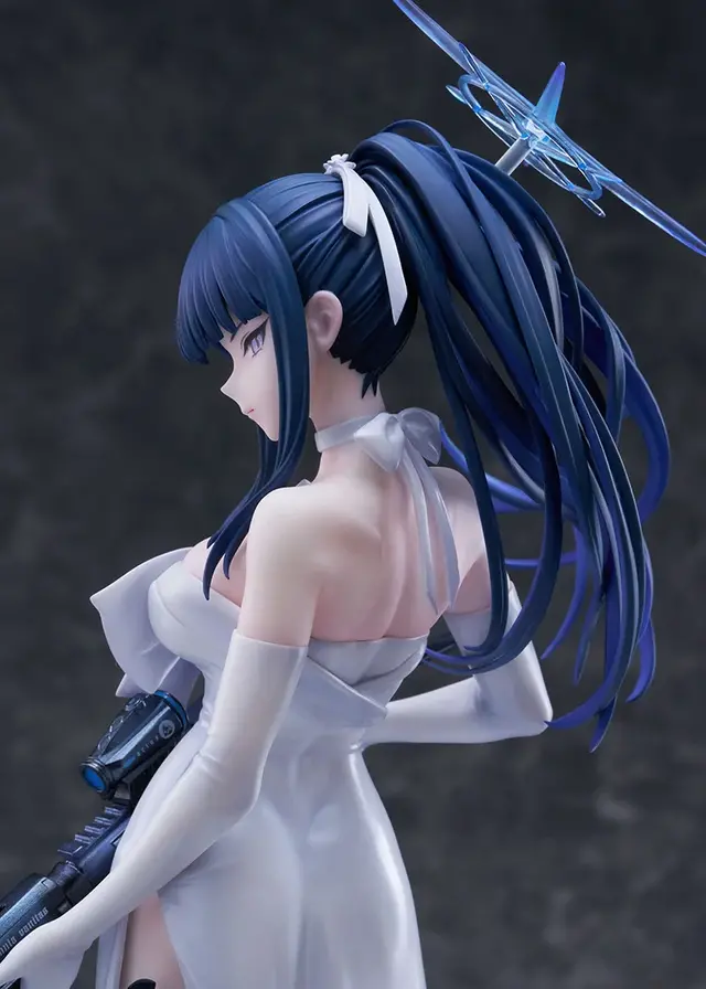 ガーターベルトにナイフを装着、ドレス姿でアサルトライフル！『ブルアカ』より「サオリ」フィギュアが最高にクール