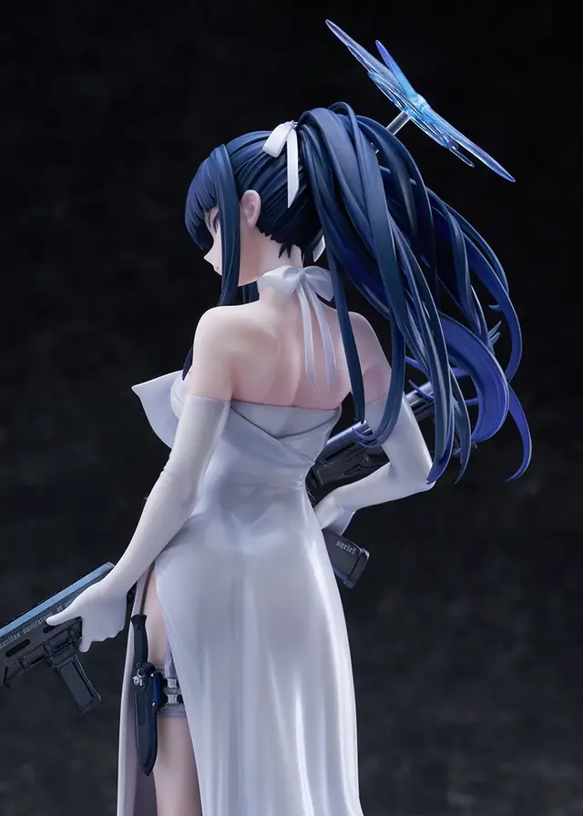 ガーターベルトにナイフを装着、ドレス姿でアサルトライフル！『ブルアカ』より「サオリ」フィギュアが最高にクール