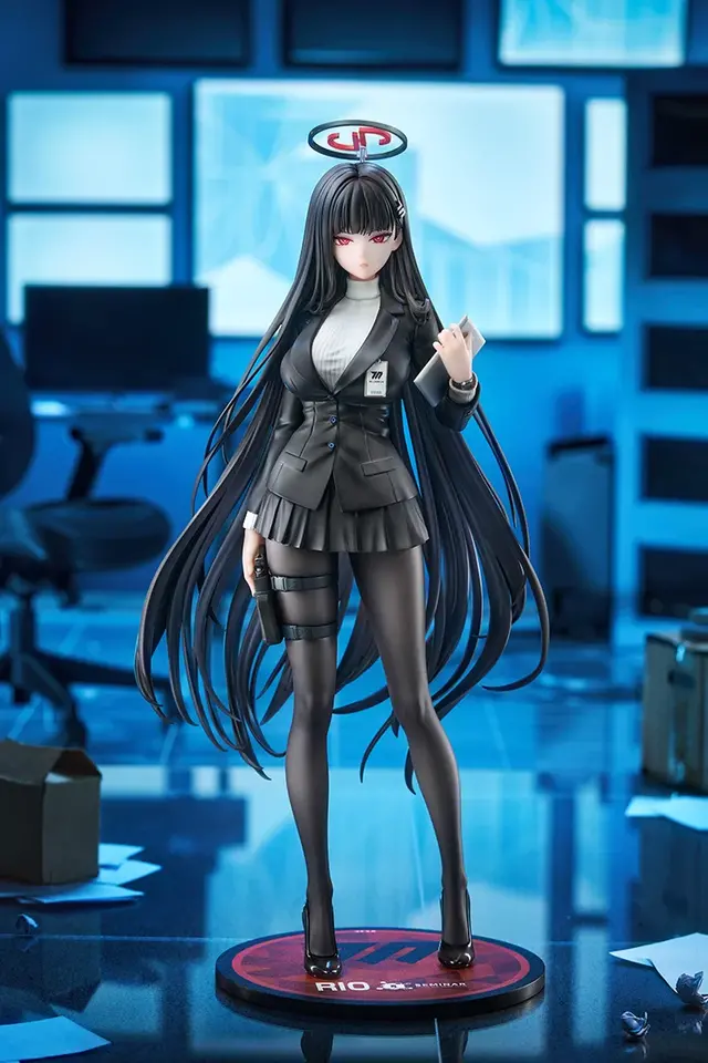 大人の魅力あふれるスーツ姿…！『ブルアカ』セミナーの会長「リオ」フィギュアが麗しい