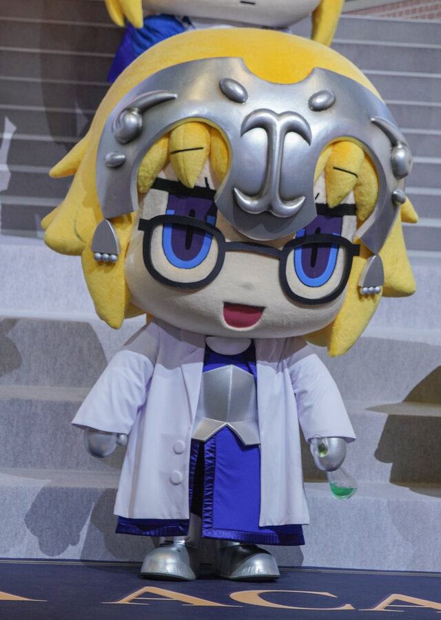 「FGO Fes. 2026」開幕！11周年のテーマは「学園祭」、公式コスプレイヤーと着ぐるみも勢揃いのカルデア学園はお祭り一色