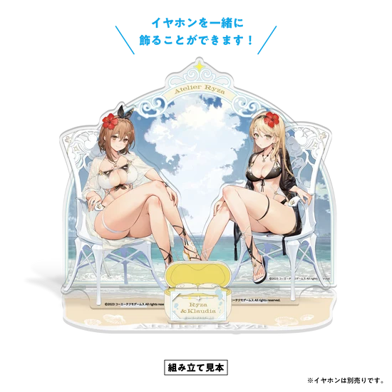 思わず太ももに目が行く水着姿のライザとクラウディア！ 「コミケ108」に「ライザのアトリエ ASMR」テーマのブースが出展ーアクスタや限定“たる”ボイスASMRカードも