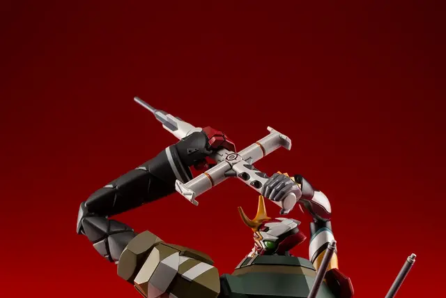 「エヴァンゲリオン新2号機α」1/400スケールプラモデルが再生産！三銃身ガトリング砲やナギナタほか、停止信号プラグなどオプション豊富