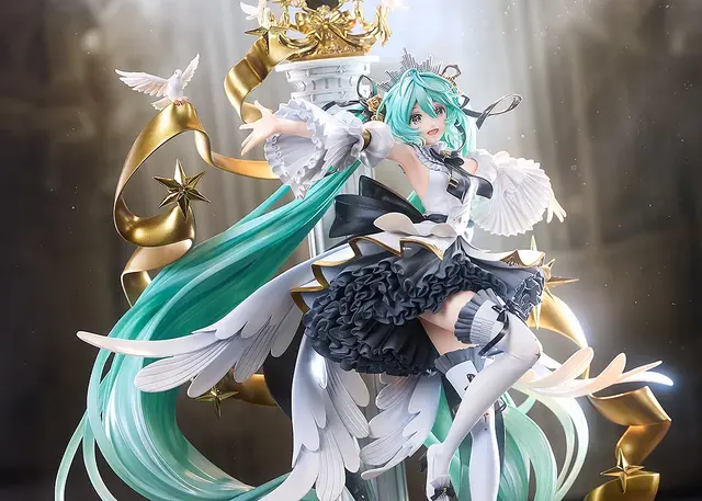 髪は過去最高クラスのボリューム！「初音ミクシンフォニー 2025」メインビジュアルが、グッスマ最高峰ラインSCで1/7スケールフィギュア化