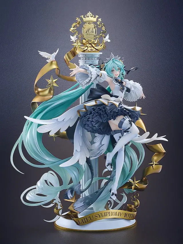 髪は過去最高クラスのボリューム！「初音ミクシンフォニー 2025」メインビジュアルが、グッスマ最高峰ラインSCで1/7スケールフィギュア化