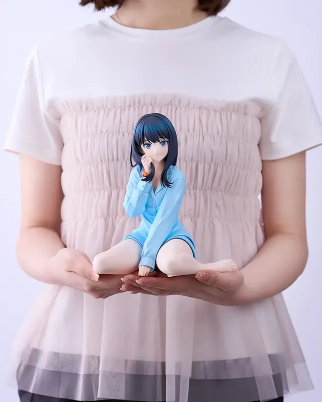XLサイズの太もも！「グリッドマン ユニバース」より「宝多六花」がパジャマ姿でポッパレSwacchao!に登場
