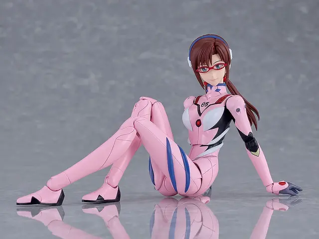 「ヱヴァ 新劇」から「真希波・マリ・イラストリアス」がプラモ化！眼鏡や豊かな表情パーツが付属、さまざまなポージングを楽しめる