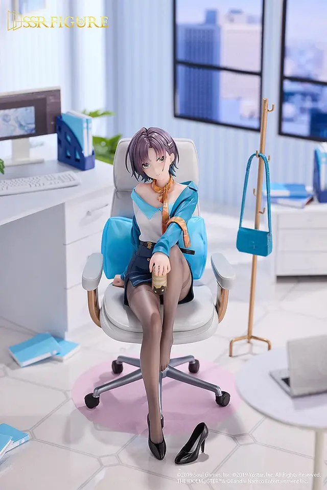 大人びた雰囲気のOLスタイル！『シャニマス』×『雀魂』コラボの「樋口円香」フィギュアが予約開始ー並べて飾りたい「浅倉透」も再受注