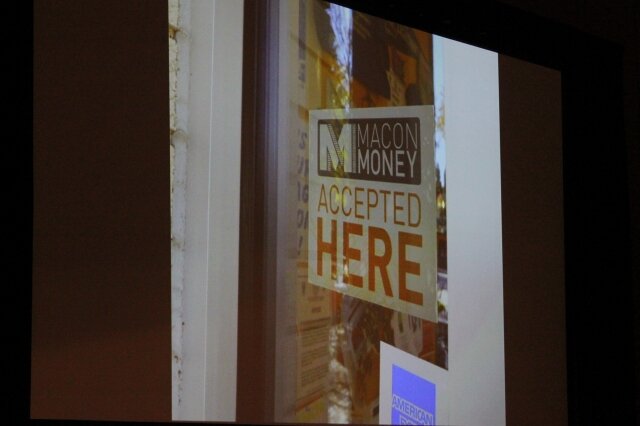 【GDC2011】ゲーム性を活用して地域活性化に・・・「メイコン・マネー」の実例 