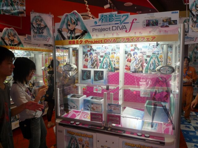 『初音ミク -Project DIVA- f』発売記念、林プロデューサーインタビュー ― ミクさんの新たな着ぐるみも登場