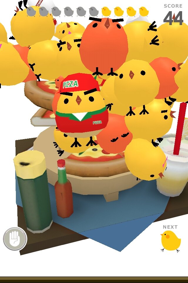 人気パズルゲーム『ぴよ盛り』、フィギュア付き玩具菓子とキャラクターソックス発売