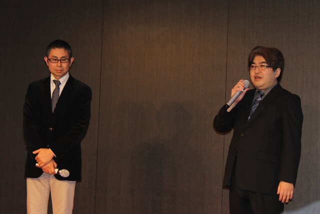 左からSCEJ・パブリッシャーリレーション部 NBPセクションディレクター浅野高志氏、角川ゲームス・開発本部／副開発本部長プロデューサー田中謙介氏