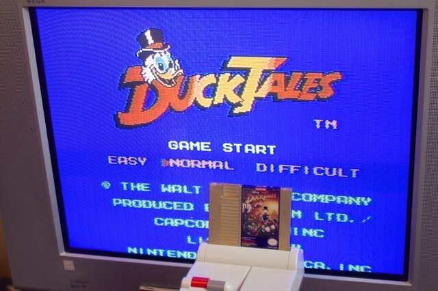 海外カプコンが実際に動作するファミコン版『わんぱくダック夢物語』の黄金カートリッジを限定150本で配布