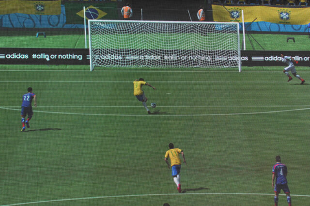 『FIFA14』でW杯をシミュレーション！？前園真聖、ピース又吉直樹、綾部祐二、水沢アリーらが参加