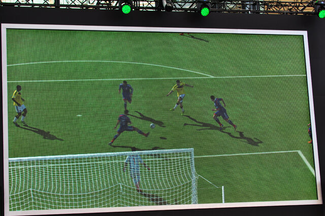 『FIFA14』でW杯をシミュレーション！？前園真聖、ピース又吉直樹、綾部祐二、水沢アリーらが参加
