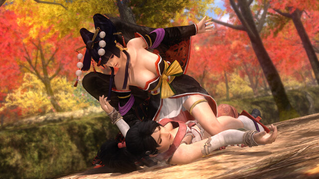女天狗vs紅葉。馬乗り状態から容赦ないビンタの追撃が紅葉を襲う。