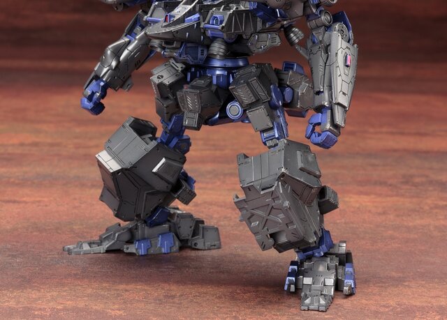 『ACVD』のブルー・マグノリア乗機「R.I.P.3/M」をプラモデル化、武器やパーツを組み替えてカスタマイズ可能