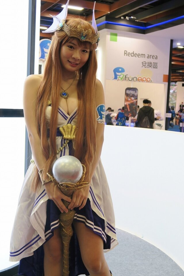 【台北ゲームショウ2016】熱い週末のショウ、今夜も台湾美女たちをお届け！