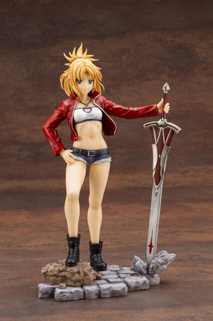 フィギュア「“赤”のセイバー」12,000円+税(C)東出祐一郎・TYPE-MOON / FAPC