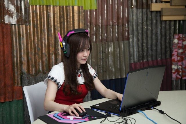 元U-18水泳日本代表、現役キャスターのガチFPSプレイヤー、スタダGG!伊藤千凪海さん【ペイパル ユーザーボイス企画】