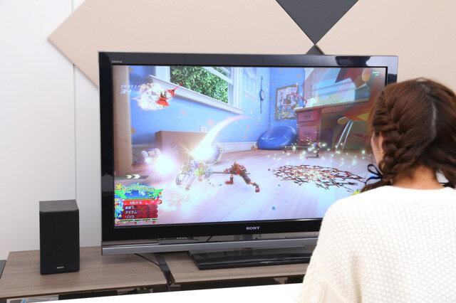 『キングダムハーツIII』をプレイする伊波杏樹さん