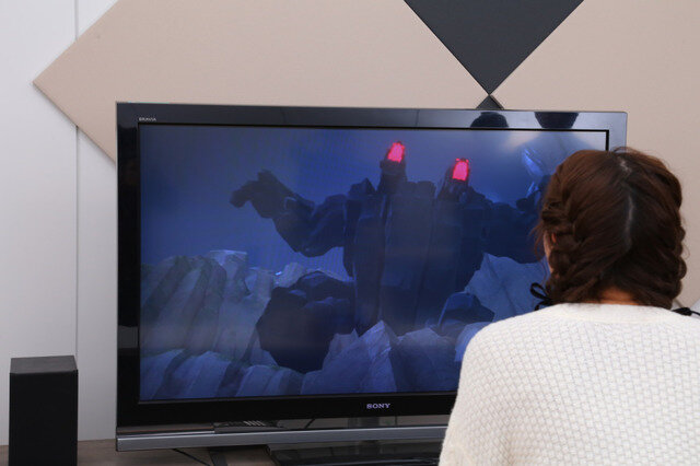 『キングダムハーツIII』をプレイする伊波杏樹さん