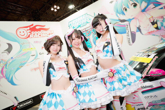 【コスプレ】「ワンフェス2019冬」初音ミクに扮したコンパニオンさんに注目！ GSRコーナー【写真34枚】