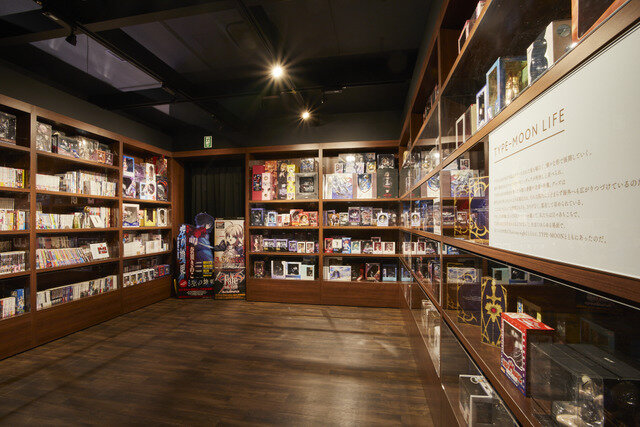 「TYPE-MOON展 Fate/stay night -15年の軌跡-」の様子／（C）TYPE-MOON All Rights Reserved.